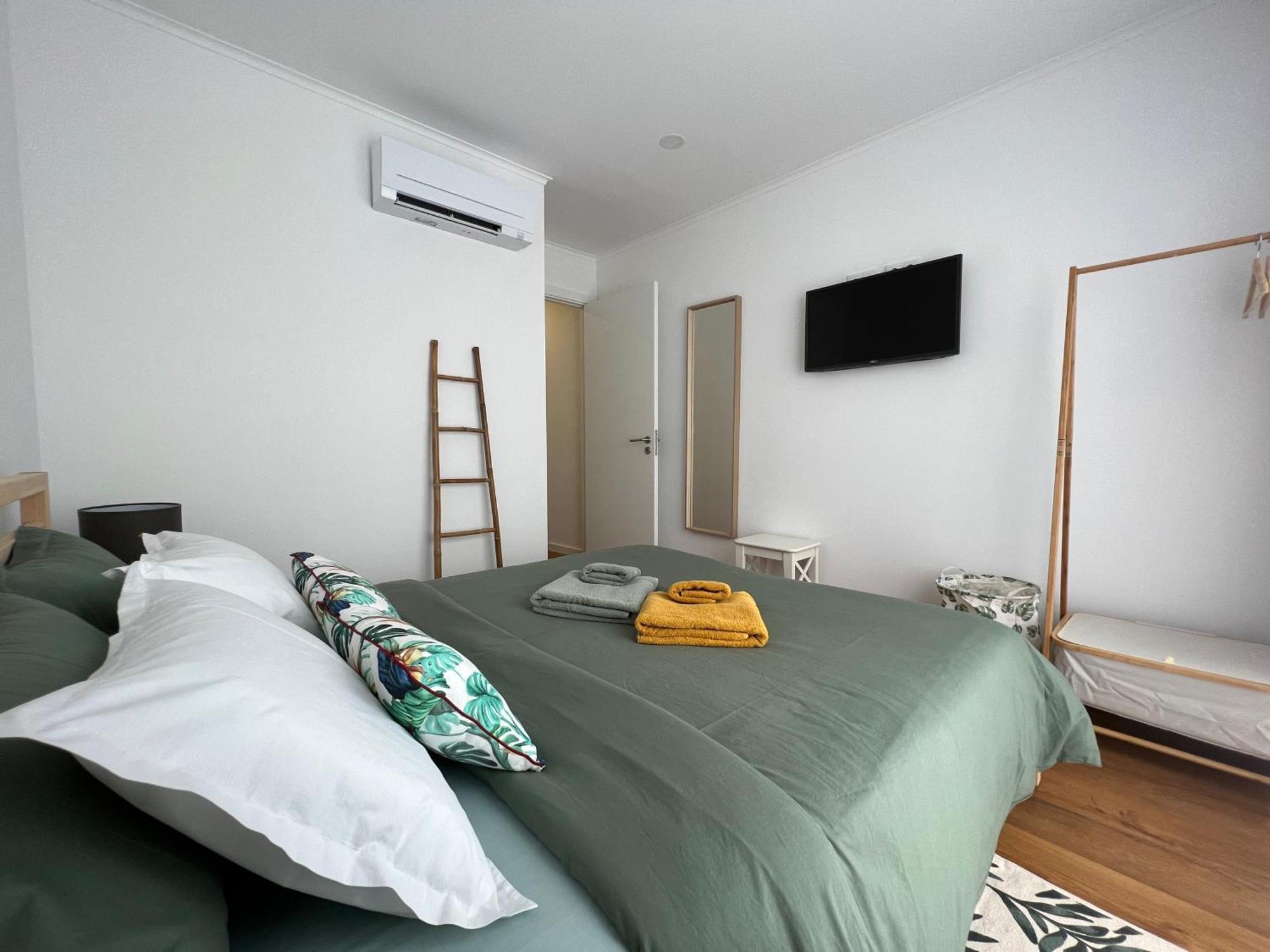 Urban 41 Guest House 蓬塔德尔加达 外观 照片